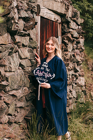 Maddy B Spring - Class of 2022 - IMG_3795 - May 26, 2022 - ©Radiant Photography by Selina - Selina Gilchrist