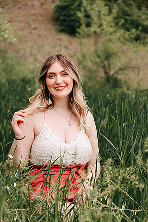 Maddy B Spring - Class of 2022 - IMG_3690 - May 26, 2022 - ©Radiant Photography by Selina - Selina Gilchrist