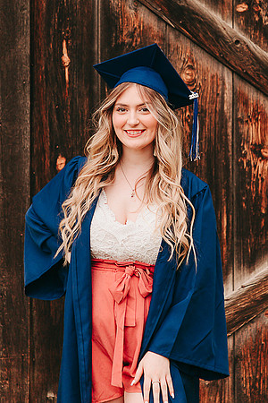 Maddy B Spring - Class of 2022 - IMG_3305 - May 26, 2022 - ©Radiant Photography by Selina - Selina Gilchrist