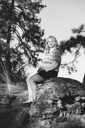 Natalie D - Class of 2023 - Mirabeau Point Park - IMG_0019 - October 15, 2022 - ©Radiant Photography by Selina - Selina Gilchrist