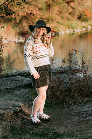 Natalie D - Class of 2023 - Mirabeau Point Park - IMG_0048 - October 15, 2022 - ©Radiant Photography by Selina - Selina Gilchrist