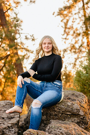 Natalie D - Class of 2023 - Mirabeau Point Park - IMG_0120 - October 15, 2022 - ©Radiant Photography by Selina - Selina Gilchrist