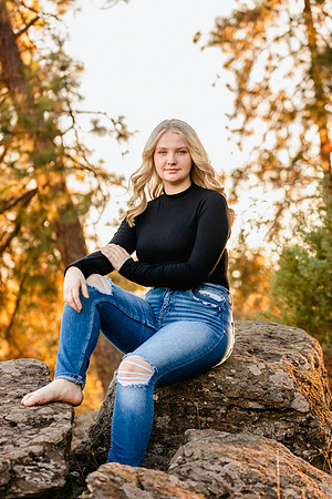 Natalie D - Class of 2023 - Mirabeau Point Park - IMG_0124 - October 15, 2022 - ©Radiant Photography by Selina - Selina Gilchrist