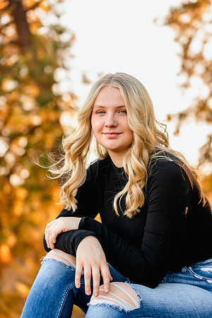 Natalie D - Class of 2023 - Mirabeau Point Park - IMG_0129 - October 15, 2022 - ©Radiant Photography by Selina - Selina Gilchrist