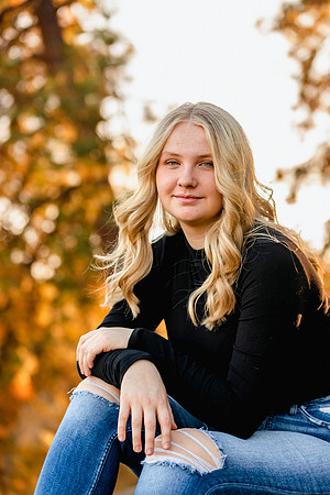 Natalie D - Class of 2023 - Mirabeau Point Park - IMG_0136 - October 15, 2022 - ©Radiant Photography by Selina - Selina Gilchrist