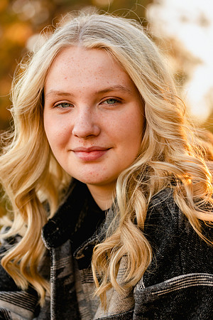 Natalie D - Class of 2023 - Mirabeau Point Park - IMG_0140 - October 15, 2022 - ©Radiant Photography by Selina - Selina Gilchrist