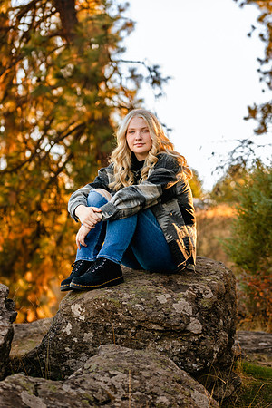 Natalie D - Class of 2023 - Mirabeau Point Park - IMG_0165 - October 15, 2022 - ©Radiant Photography by Selina - Selina Gilchrist