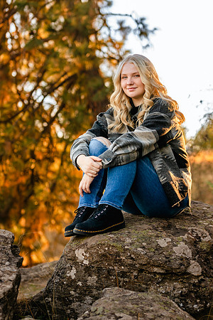 Natalie D - Class of 2023 - Mirabeau Point Park - IMG_0166 - October 15, 2022 - ©Radiant Photography by Selina - Selina Gilchrist