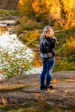 Natalie D - Class of 2023 - Mirabeau Point Park - IMG_0168 - October 15, 2022 - ©Radiant Photography by Selina - Selina Gilchrist