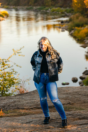 Natalie D - Class of 2023 - Mirabeau Point Park - IMG_0188 - October 15, 2022 - ©Radiant Photography by Selina - Selina Gilchrist