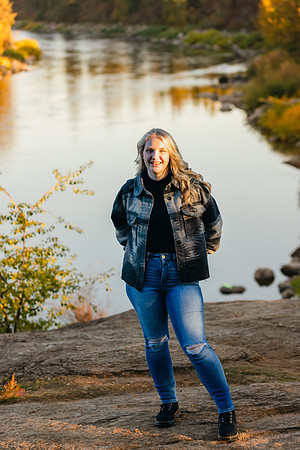 Natalie D - Class of 2023 - Mirabeau Point Park - IMG_0187 - October 15, 2022 - ©Radiant Photography by Selina - Selina Gilchrist