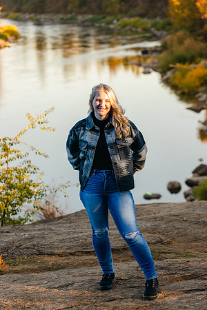 Natalie D - Class of 2023 - Mirabeau Point Park - IMG_0196 - October 15, 2022 - ©Radiant Photography by Selina - Selina Gilchrist