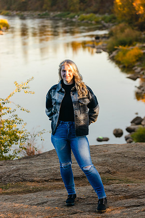 Natalie D - Class of 2023 - Mirabeau Point Park - IMG_0200 - October 15, 2022 - ©Radiant Photography by Selina - Selina Gilchrist