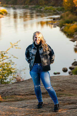 Natalie D - Class of 2023 - Mirabeau Point Park - IMG_0197 - October 15, 2022 - ©Radiant Photography by Selina - Selina Gilchrist