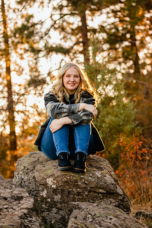 Natalie D - Class of 2023 - Mirabeau Point Park - IMG_0162 - October 15, 2022 - ©Radiant Photography by Selina - Selina Gilchrist