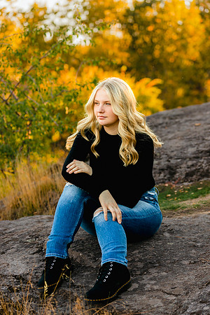 Natalie D - Class of 2023 - Mirabeau Point Park - IMG_0250 - October 15, 2022 - ©Radiant Photography by Selina - Selina Gilchrist