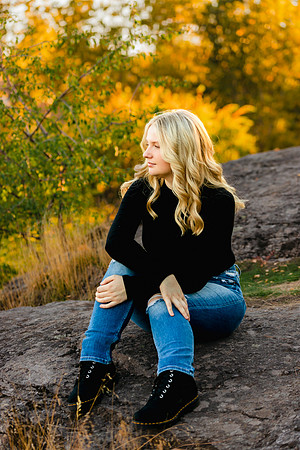 Natalie D - Class of 2023 - Mirabeau Point Park - IMG_0248 - October 15, 2022 - ©Radiant Photography by Selina - Selina Gilchrist