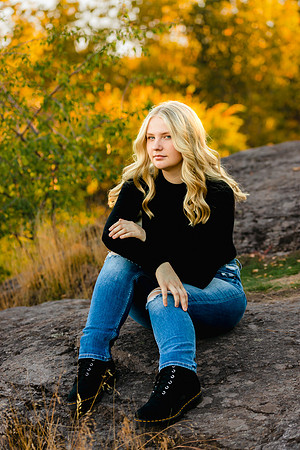Natalie D - Class of 2023 - Mirabeau Point Park - IMG_0253 - October 15, 2022 - ©Radiant Photography by Selina - Selina Gilchrist