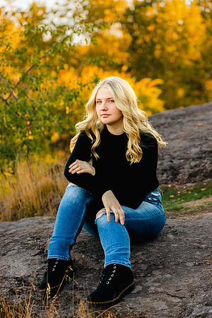 Natalie D - Class of 2023 - Mirabeau Point Park - IMG_0255 - October 15, 2022 - ©Radiant Photography by Selina - Selina Gilchrist