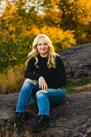 Natalie D - Class of 2023 - Mirabeau Point Park - IMG_0245 - October 15, 2022 - ©Radiant Photography by Selina - Selina Gilchrist