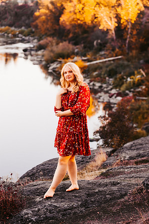 Natalie D - Class of 2023 - Mirabeau Point Park - IMG_0323 - October 15, 2022 - ©Radiant Photography by Selina - Selina Gilchrist
