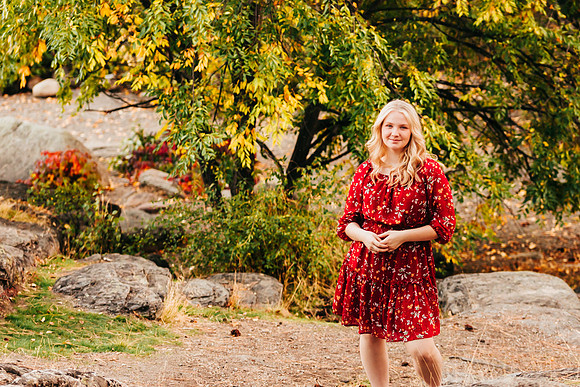 Natalie D - Class of 2023 - Mirabeau Point Park - IMG_0367 - October 15, 2022 - ©Radiant Photography by Selina - Selina Gilchrist