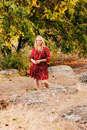 Natalie D - Class of 2023 - Mirabeau Point Park - IMG_0369 - October 15, 2022 - ©Radiant Photography by Selina - Selina Gilchrist