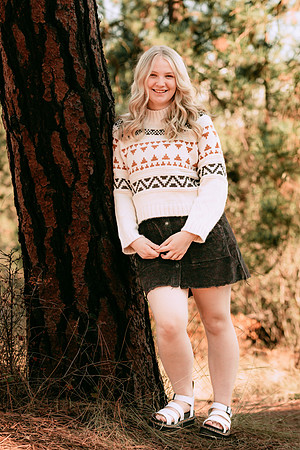 Natalie D - Class of 2023 - Mirabeau Point Park - IMG_9951 - October 15, 2022 - ©Radiant Photography by Selina - Selina Gilchrist