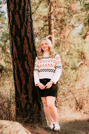 Natalie D - Class of 2023 - Mirabeau Point Park - IMG_9961 - October 15, 2022 - ©Radiant Photography by Selina - Selina Gilchrist