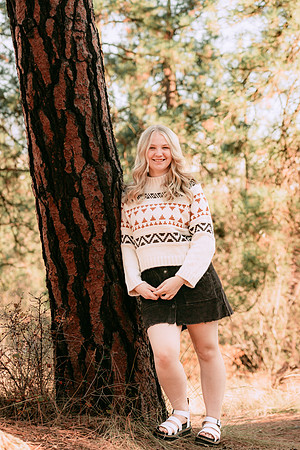 Natalie D - Class of 2023 - Mirabeau Point Park - IMG_9955 - October 15, 2022 - ©Radiant Photography by Selina - Selina Gilchrist