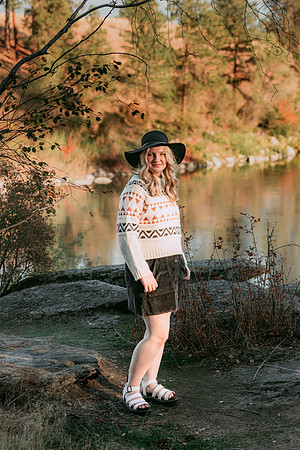 Natalie D - Class of 2023 - Mirabeau Point Park - IMG_0046 - October 15, 2022 - ©Radiant Photography by Selina - Selina Gilchrist