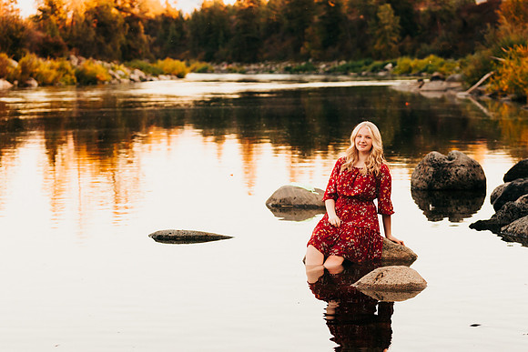 Natalie D - Class of 2023 - Mirabeau Point Park - IMG_0470 - October 15, 2022 - ©Radiant Photography by Selina - Selina Gilchrist