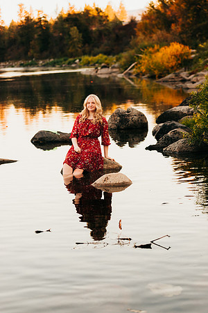 Natalie D - Class of 2023 - Mirabeau Point Park - IMG_0466 - October 15, 2022 - ©Radiant Photography by Selina - Selina Gilchrist