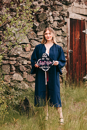Maddy B Spring - Class of 2022 - IMG_3771 - May 26, 2022 - ©Radiant Photography by Selina - Selina Gilchrist