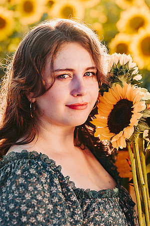 Kady W - Class of 2023 -IMG_0039 - July 30, 2022 - ©Radiant Photography by Selina - Selina Gilchrist