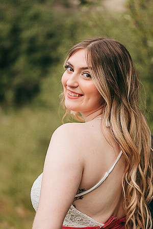 Maddy B Spring - Class of 2022 - IMG_3864 - May 26, 2022 - ©Radiant Photography by Selina - Selina Gilchrist