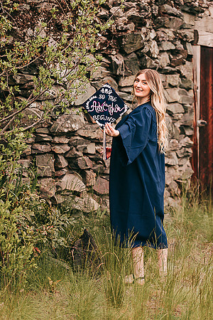 Maddy B Spring - Class of 2022 - IMG_3786 - May 26, 2022 - ©Radiant Photography by Selina - Selina Gilchrist