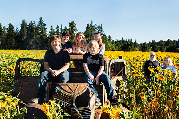 IMG_7985-Edit Megan & Family - Half Moon Blooms July 25, 2020 Radiant Photography by Selina - Selina Gilchrist
