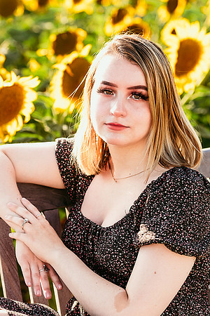Jena M - Class of 2023 - Half Moon Blooms -IMG_5609 - August 05, 2022 - ©Radiant Photography by Selina - Selina Gilchrist