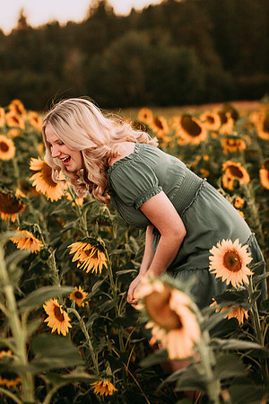 Natalie D - Class of 2023 - Cheney High School - IMG_6509 - September 05, 2022 - ©Radiant Photography by Selina - Selina Gilchrist