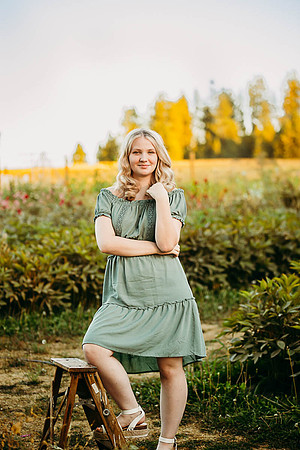 Natalie D - Class of 2023 -Natalie D - Class of 2023 - Cheney High School - IMG_6345 - September 05, 2022 - ©Radiant Photography by Selina - Selina Gilchrist - September 05, 2022 - Radiant Photography