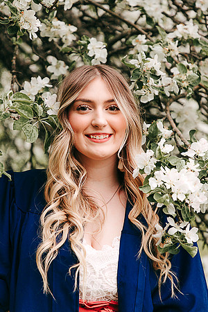 Maddy B Spring - Class of 2022 - IMG_3578 - May 26, 2022 - ©Radiant Photography by Selina - Selina Gilchrist