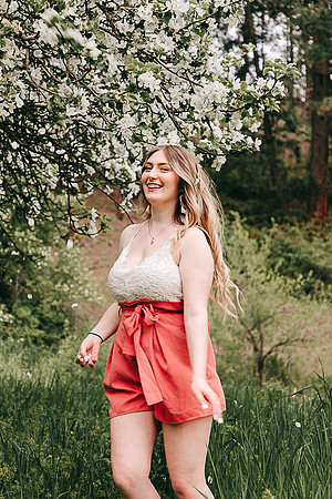 Maddy B Spring - Class of 2022 - IMG_3678 - May 26, 2022 - ©Radiant Photography by Selina - Selina Gilchrist