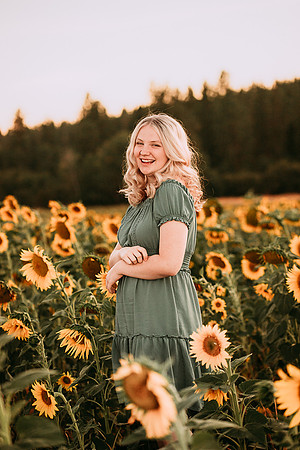 Natalie D - Class of 2023 - Cheney High School - IMG_6516 - September 05, 2022 - ©Radiant Photography by Selina - Selina Gilchrist