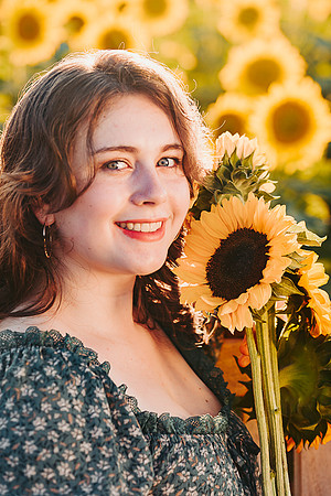 Kady W - Class of 2023 -IMG_0034 - July 30, 2022 - ©Radiant Photography by Selina - Selina Gilchrist