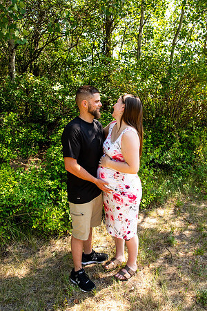 Shelby & Sterling - maternity - IMG_2240 - July 05, 2023 - Radiant Photography by Selina-Selina Gilchrist