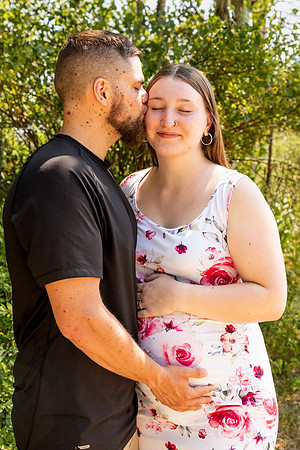 Shelby & Sterling - maternity - IMG_2258 - July 05, 2023 - Radiant Photography by Selina-Selina Gilchrist