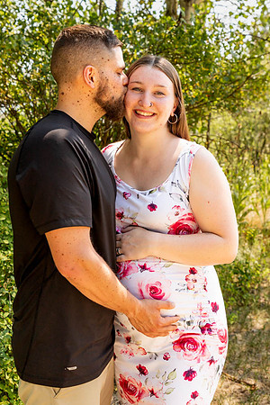 Shelby & Sterling - maternity - IMG_2263 - July 05, 2023 - Radiant Photography by Selina-Selina Gilchrist