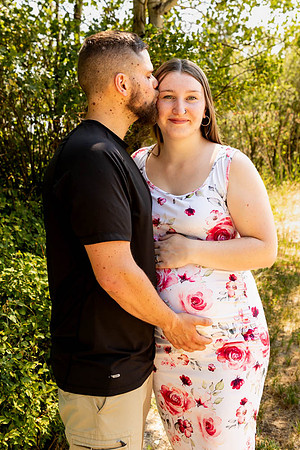 Shelby & Sterling - maternity - IMG_2267 - July 05, 2023 - Radiant Photography by Selina-Selina Gilchrist