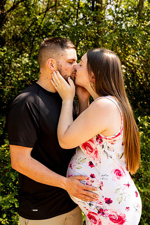 Shelby & Sterling - maternity - IMG_2274 - July 05, 2023 - Radiant Photography by Selina-Selina Gilchrist
